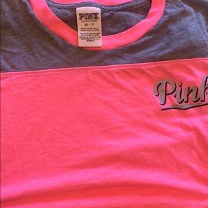 Pink VS tee.💗